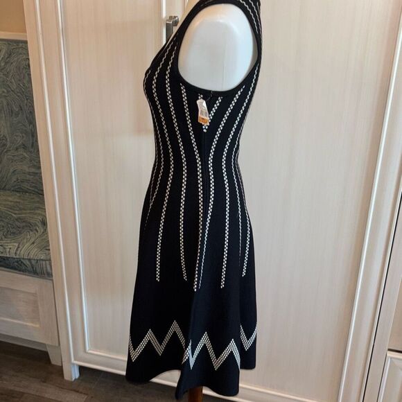 NWT Hale Bob black/white fit & flare dress Sz S graphic summer cruise - Picture 4 of 13